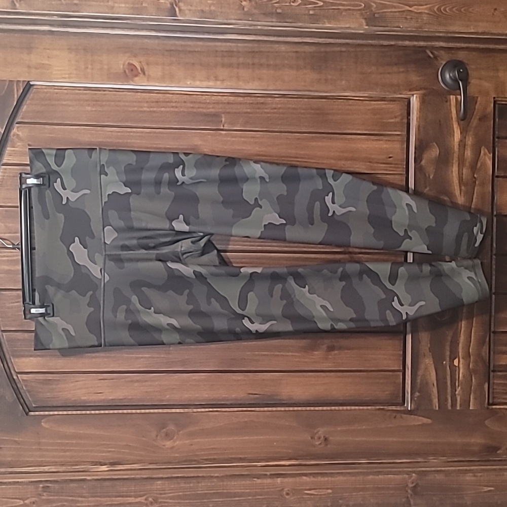 Old Navy Camouflage Leggings